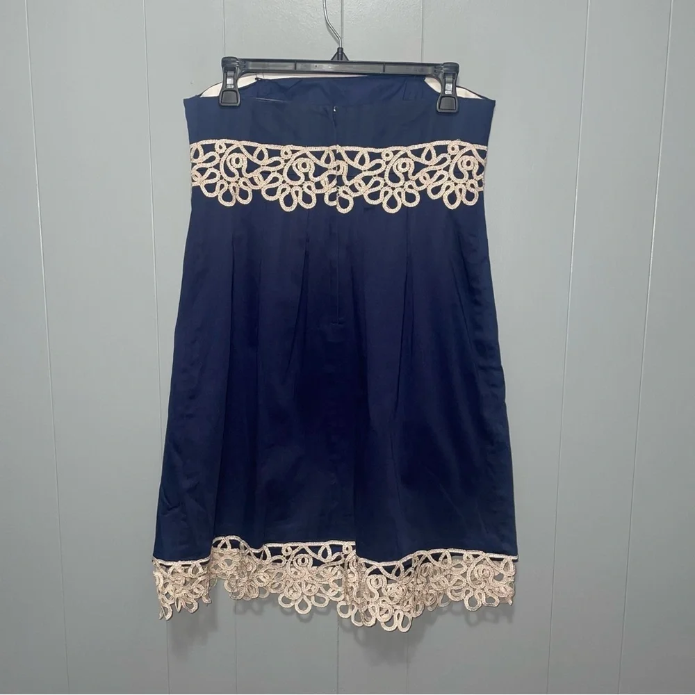 Lilly Pulizter Strapless Navy Dress with Gold Detail Trim Size 4 - Picture 4 of 5